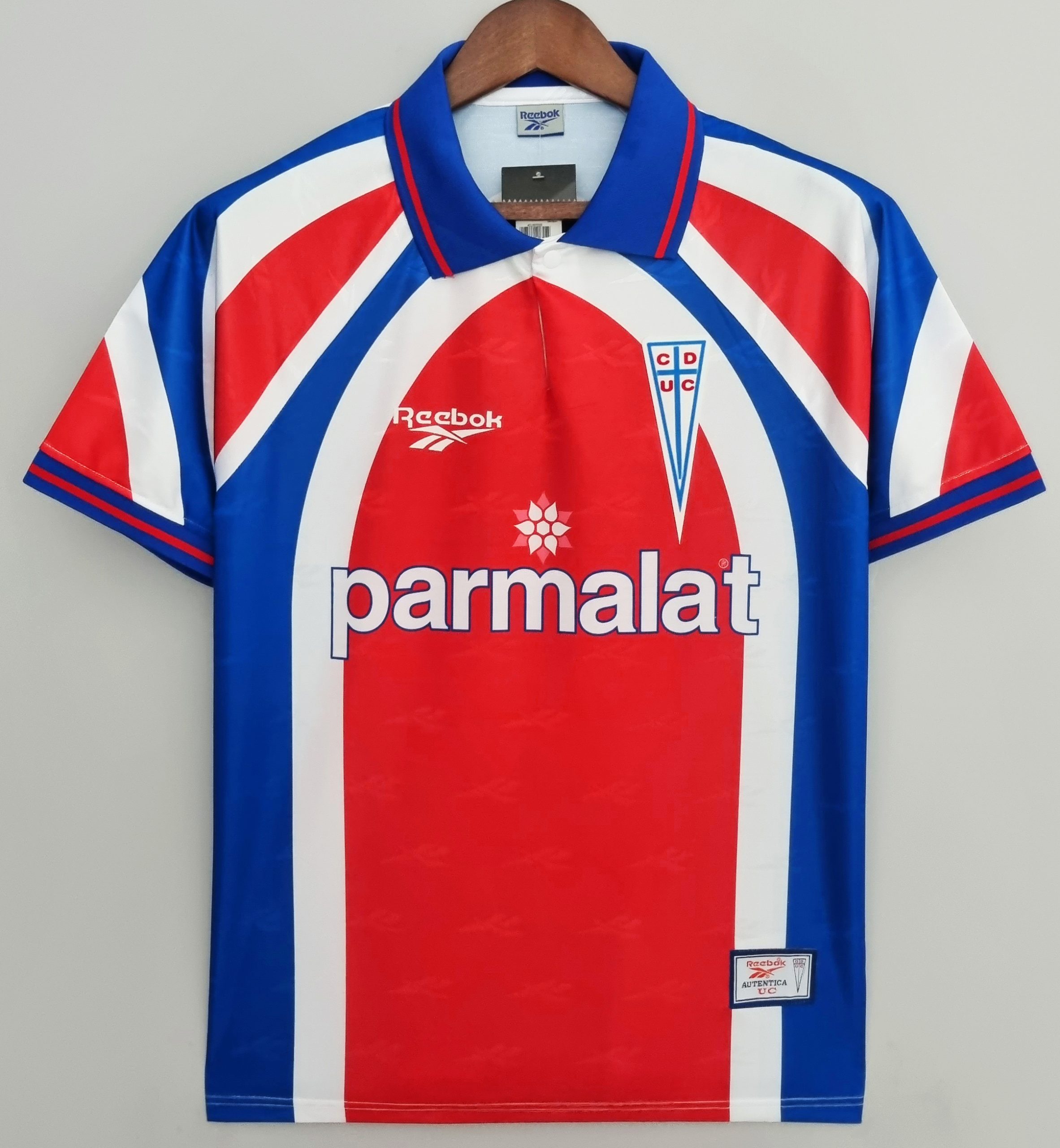 CRUC18 Camiseta Retro Universidad Católica 1998 Visita